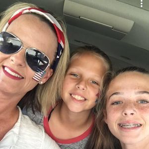 Meet your Posher, Liz